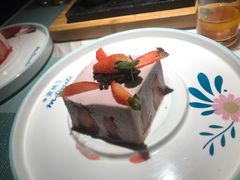 草莓外交官-蜜桃花开·中西融合菜E&W(南长街店)