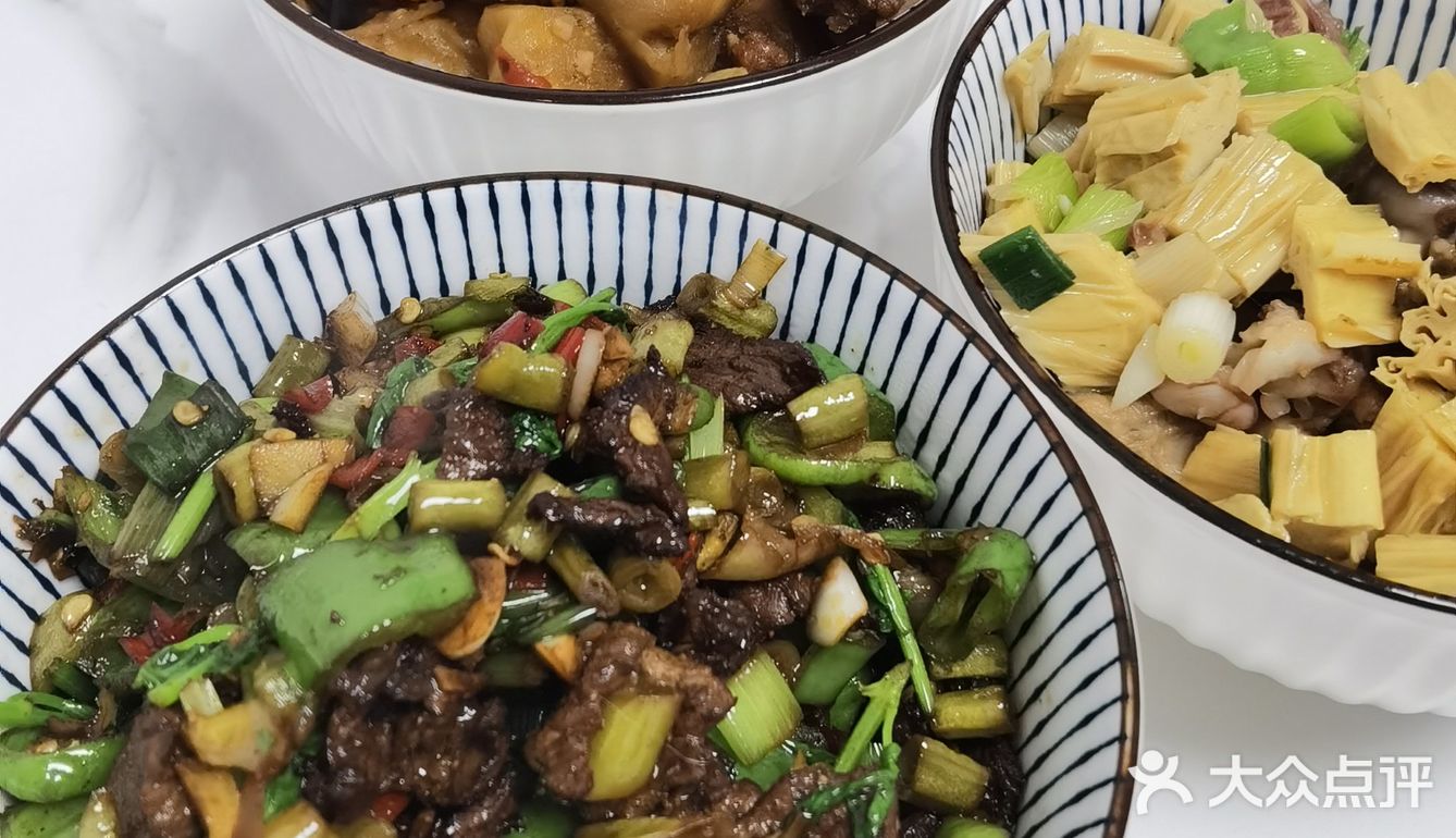 酒深不怕巷子深，我愿称之为网红打卡小碗菜店！