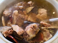 蝎子灵芝汤-巨元河鲜酒楼·清远特色菜名店(英德店)