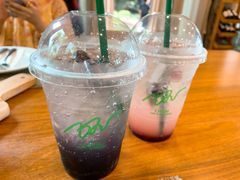 -Chom Cafe and Restaurant