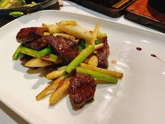 蒜片京葱炒谷饲牛肉-广舟(千禧店)
