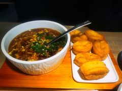 小油条配酸辣汤-味莊·青岛菜(云霄路店)