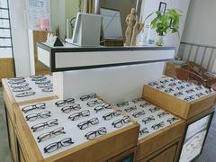 -LOGO眼镜·蔡司品牌折扣店(龙华清湖店)