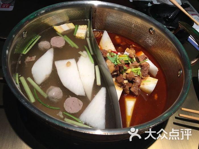 特色牛腩鸳鸯锅