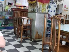 大堂-四平包子铺