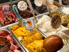 -Gelateria Dondoli