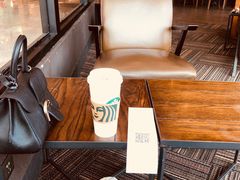 -星巴克臻选(盐城金鹰聚龙湖店)