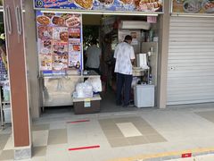 -东海岸人工湖美食村