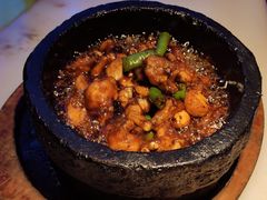 石锅杭椒牛蛙-桂满陇天书(南京德基旗舰店)