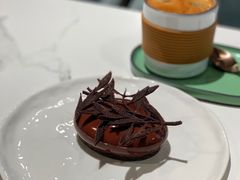 橄榄巧克力慕斯-潮一不贰·法式甜品·生日蛋糕·西式简餐(外滩店)