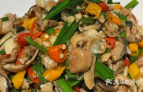 Stir-fried Fresh River Clam Meat