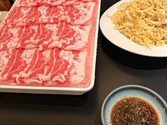 -鲜入唯煮·港式海鲜牛肉火锅(金宝街店)