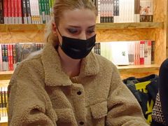 -新华里咖啡书吧(新华书店小寨店)