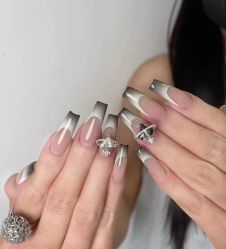 -HUII NAIL绘京美甲美睫会馆