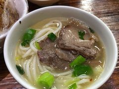 -遵义虾子张六羊肉粉(普陀路店)