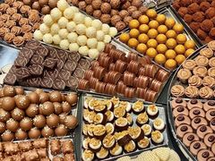 -Laderach 莱德拉(上海环贸iapm店)