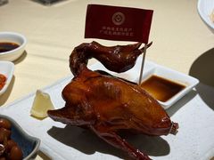 金牌红烧乳鸽-侨美食家·粤菜(体育西路店)