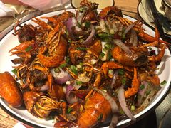 -虾弄弄海派小龙虾·牛羊蝎子火锅