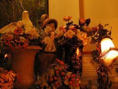 摆满玩具的窗台-露西亚咖啡西餐厅(哈尔滨俄侨纪念馆店)