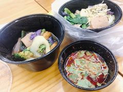 -万记麻辣烫国展总店