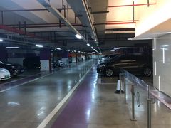 -万象城-停车场