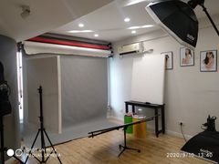 -花儿照相馆·最美证件照(红旗街万达店)