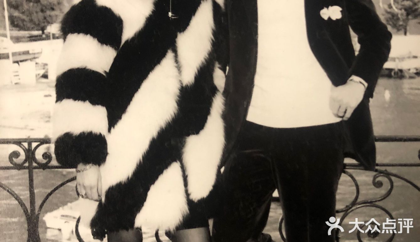 值得刷的商业展之YSL