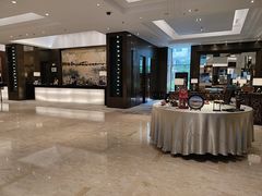 -上海西藏大厦万怡酒店Momo Cafe(徐汇店)