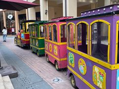 -王府井奥莱临潼小镇(临潼店)