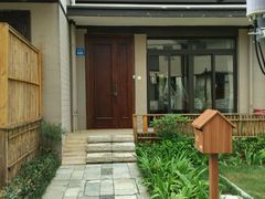 -田园东方蜜桃村的田野营地