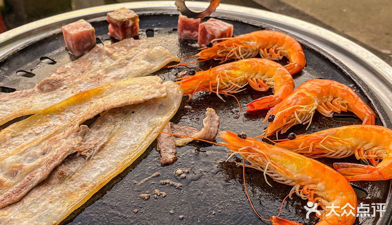 重庆南山上看夕阳烤烧烤真的太美啦