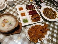 -新大咀港式茶餐厅(宝山万达店)