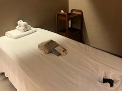 -灸春堂·艾灸·痛症·整脊连锁(之江银泰店)
