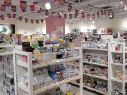 -嗨本可潮玩仓(大兴大悦春风里店)