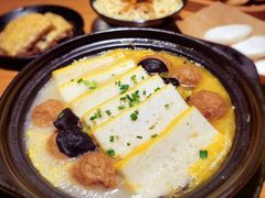 荆州鱼糕圆-莲餐厅·湖北菜·潜江小龙虾店(愚园路店)