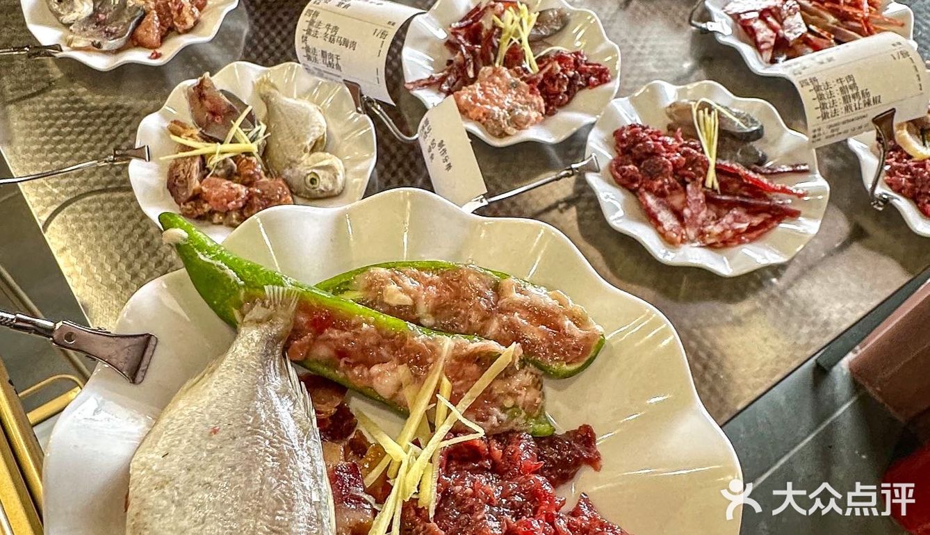 中山！柴火煲仔饭🍚排队吃…烟火气十足