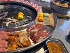 -哈哈碳都·牛肋条无限自助烤肉(台江万达店)