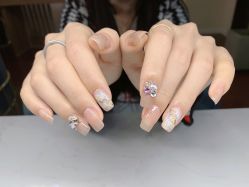 -HUII NAIL绘京美甲美睫会馆