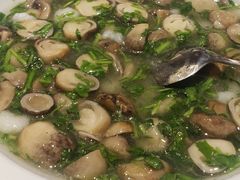 荠菜虾仁双菇-和记小菜(大宁店)