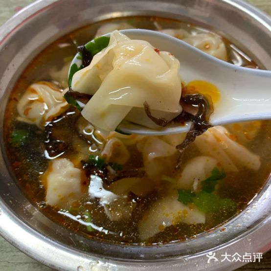 正宗海鲜馄饨(红梅店)