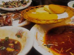 -老滇山寨•云南特色菜•地方菜•民族风情歌舞表演(金碧店)