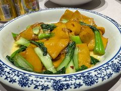 黄元米果炒腊肉-客家大院·非遗赣南客家菜(郁孤台店)