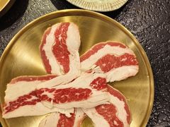 -臻牛烤肉