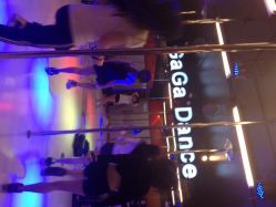 上海轩依钢管舞学校(长寿路总校)-轩依钢管舞