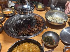 -极简·炭火烤肉主题餐厅·龙虾烧烤·烤羊排(宝龙店)