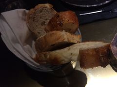 餐前包-AZUL by FUEL蓝色·法式酒馆(琶醍店)