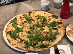 -Pizza Express(机场T1店)