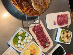 -牛德亨臻牛潮汕火锅(万邦时代店)