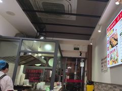 -黄阿姨锅贴大王(万航渡路店)