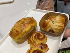 -华荣西饼屋(永护店)